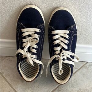 Taos Footwear Blue and White Sneakers Classic Canvas Design